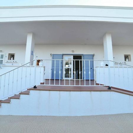 La Caletta Bed And Breakfast Torre Santa Sabina Exterior photo