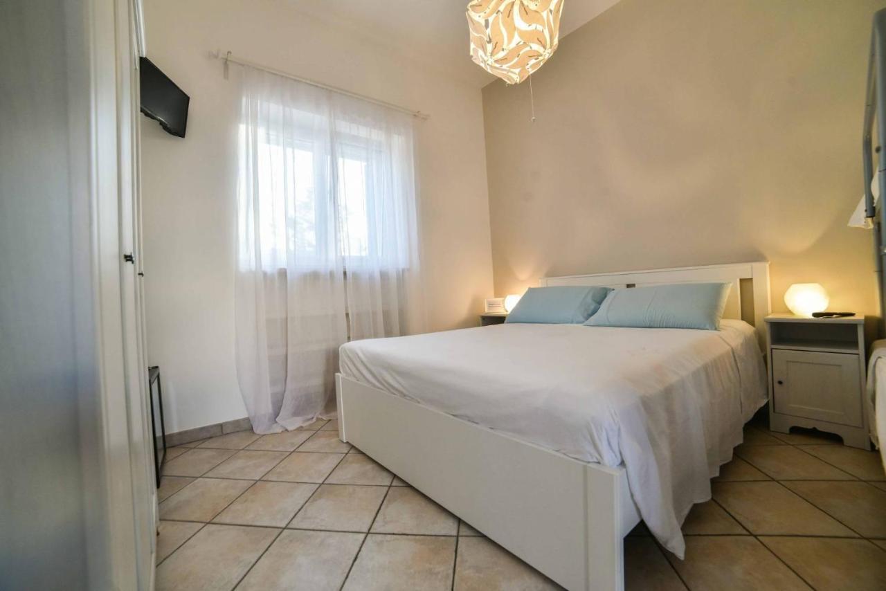 La Caletta Bed And Breakfast Torre Santa Sabina Exterior photo